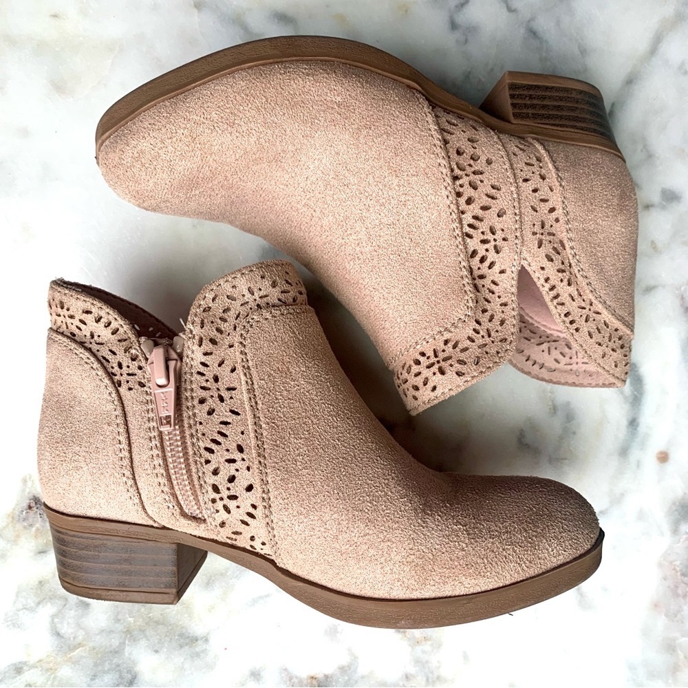 Seychelles Girls Faux Suede Dusty Rose Bootie with Rose Gold Shimmer
